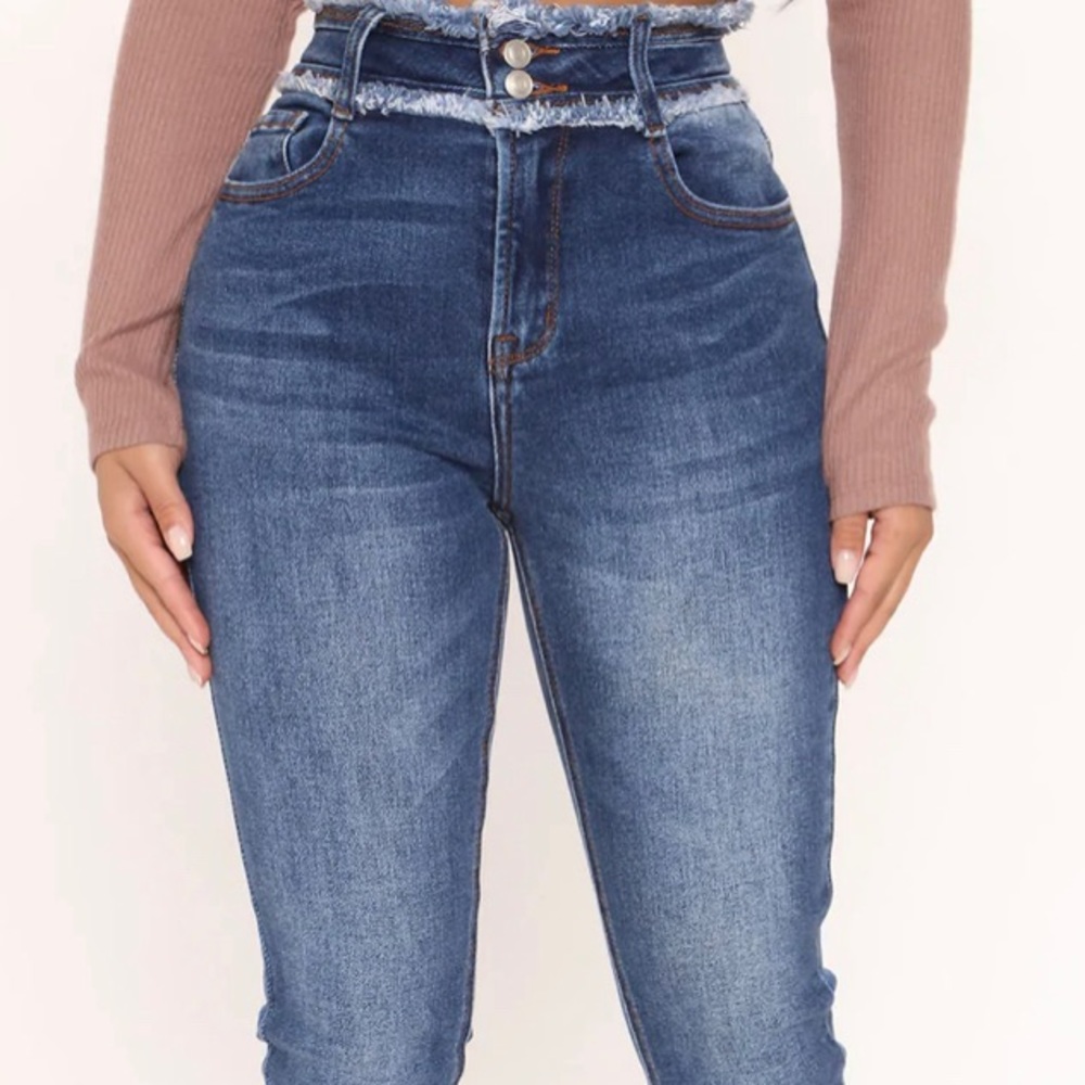 Florence Fray Hem Skinny Jeans - Dark Wash